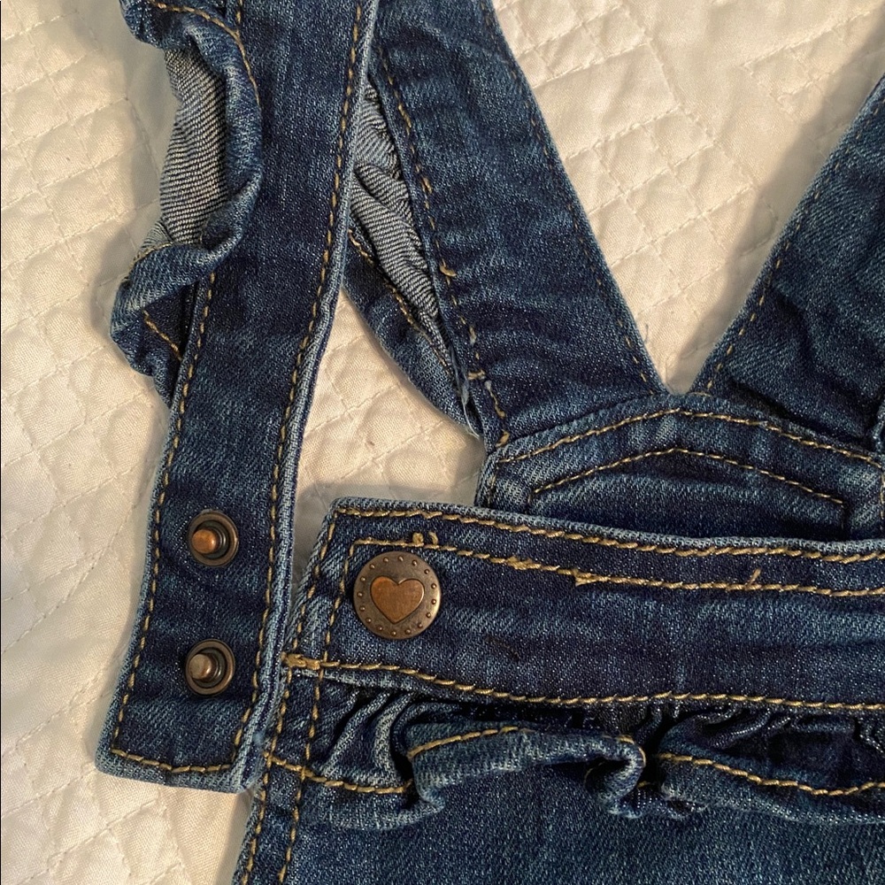5T Girls Denim Ruffle Overalls - Picture 4 of 4